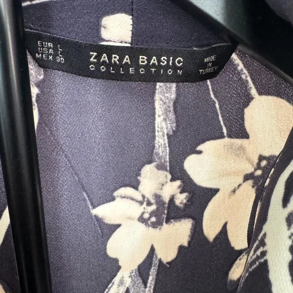 Zara Navy Blue and Cream Floral Wrap Jacket - Size Large - Picture 3 of 4